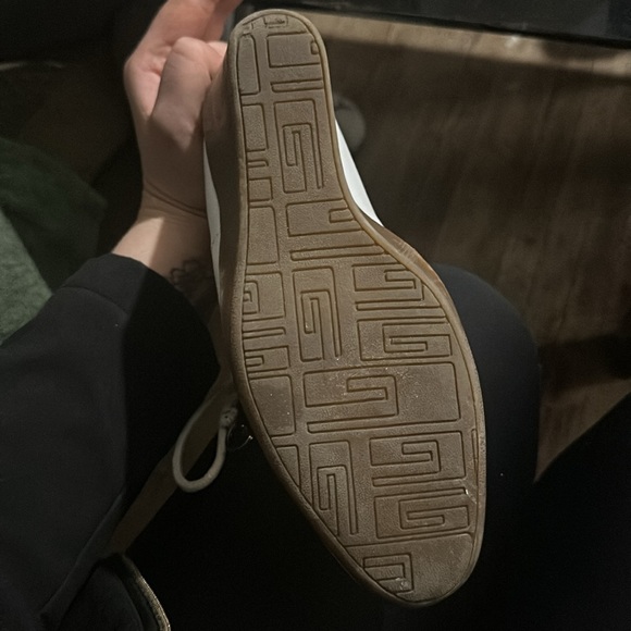 New without tags pair of guess boot. - Picture 3 of 4